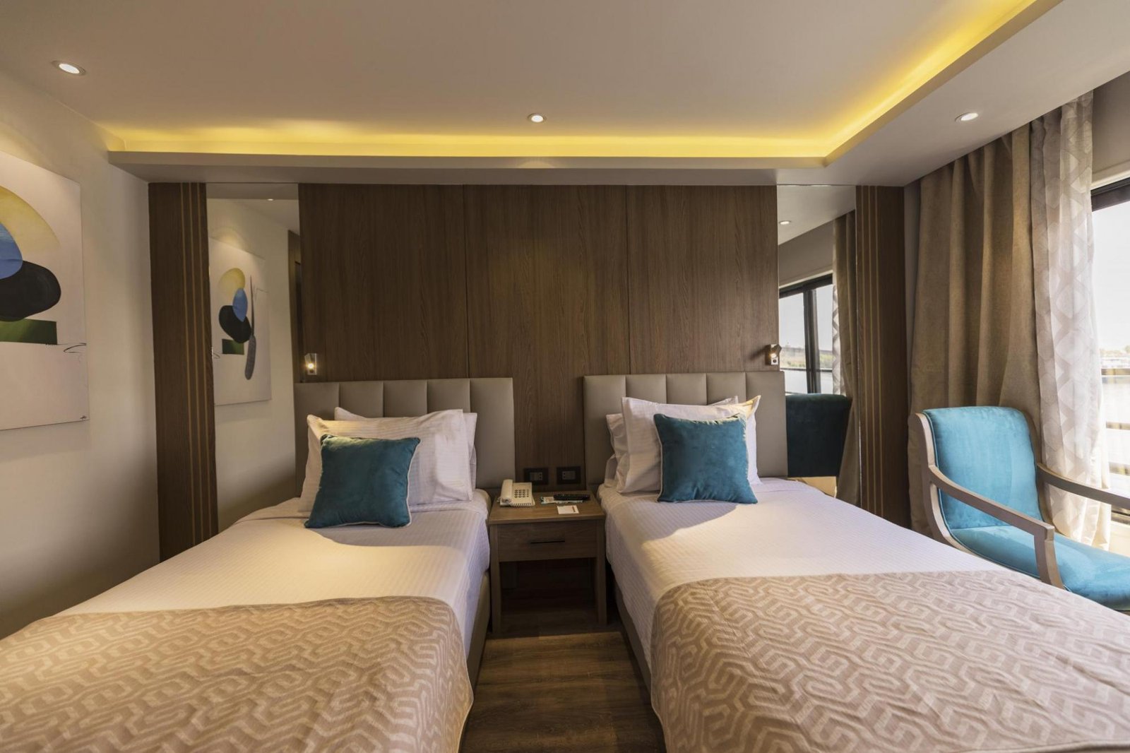 1. Standard Cabin Twin3