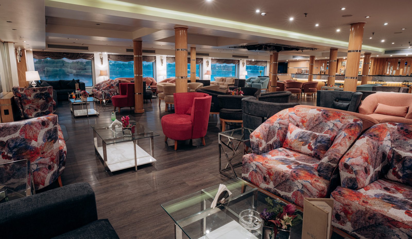 ACAMAR LOUNGE & BAR (2)