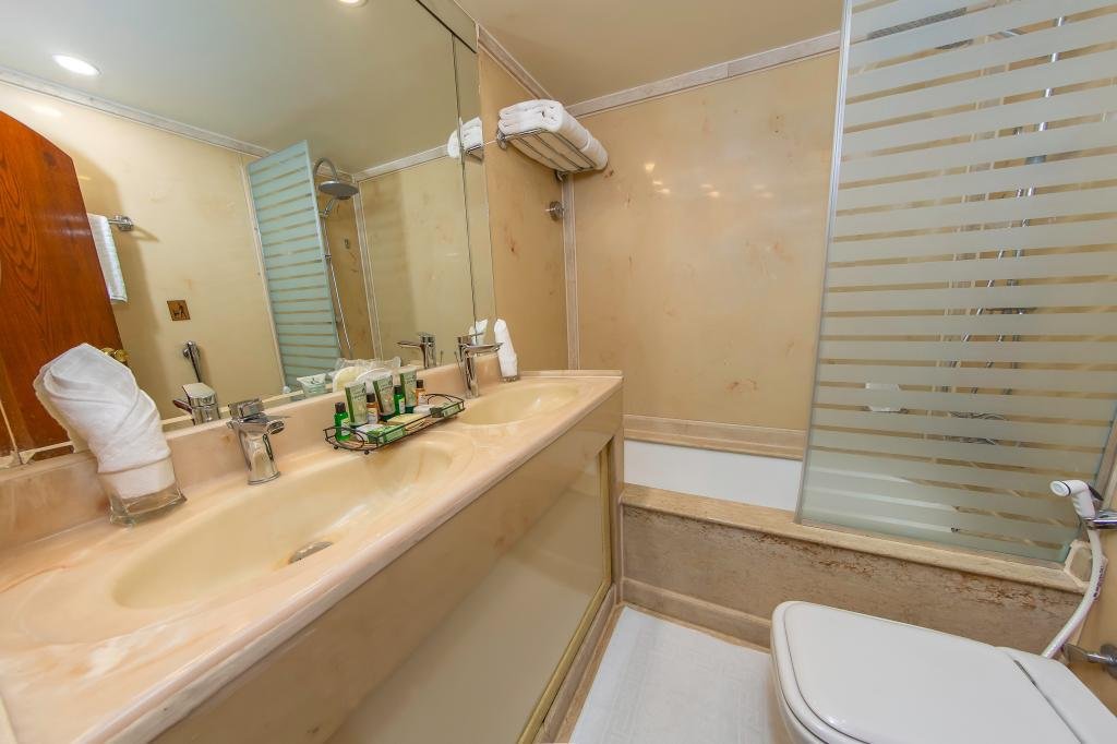 WhatsApp Image 2025-10-19 at 12.52.09 AM (3)