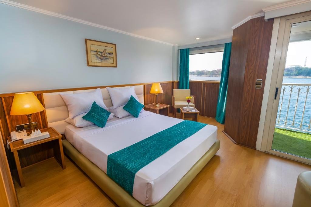 WhatsApp Image 2025-10-19 at 12.52.09 AM (4)