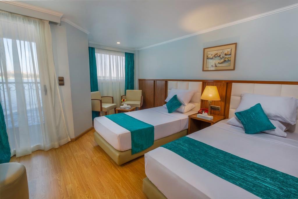 WhatsApp Image 2025-10-19 at 12.52.12 AM (2)